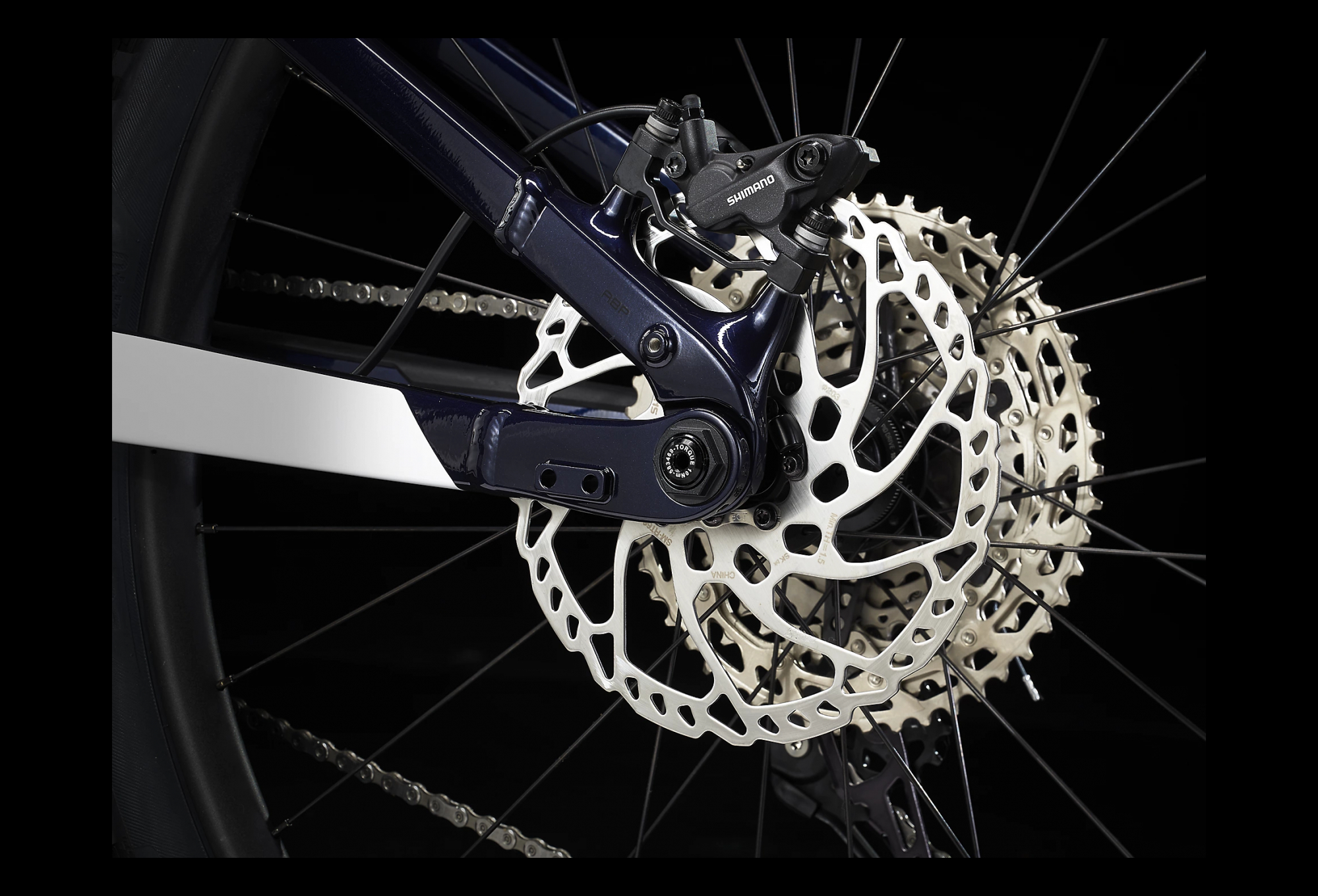 VTT Électrique Tout-Suspendu Trek Powerfly FS 7 Shimano SLX XT 12V 625 Wh 29'' Blanc / Bleu Alpine 2022 – Image 3