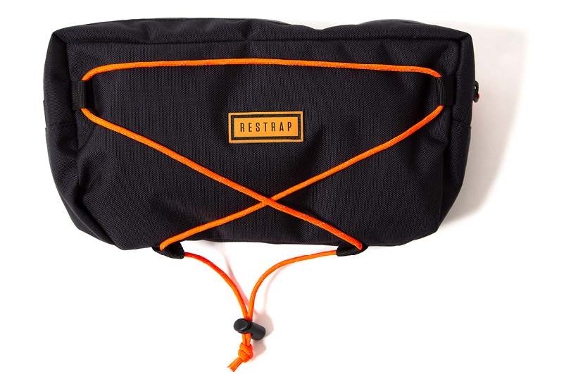 SACOCHE DE GUIDON RESTRAP BAR BAG HOLSTER AVEC SAC ÉTANCHE / 14 + 3 L / NOIR ORANGE – Image 5
