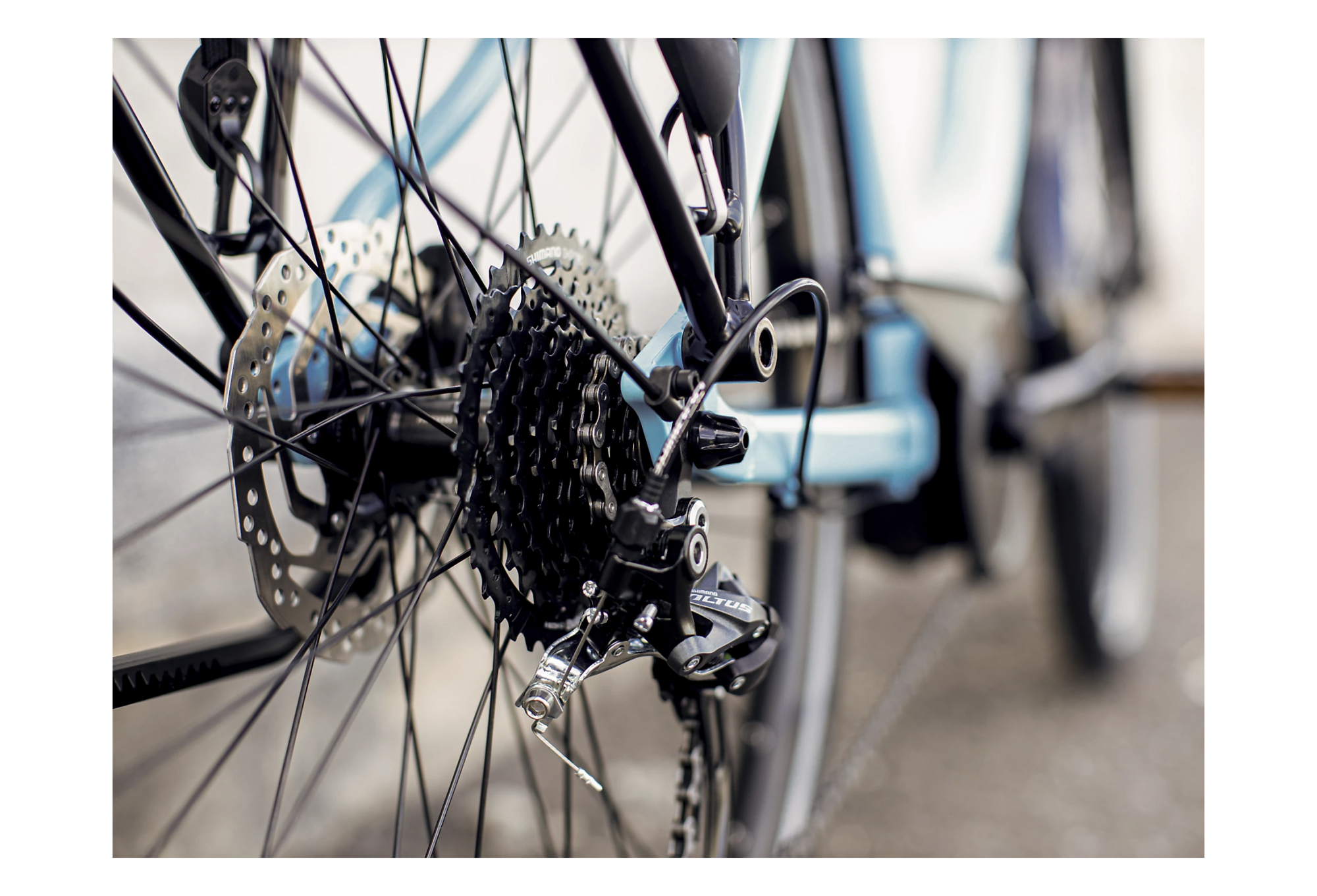 Vélo de Ville Électrique Trek Verve+ 2 Lowstep Shimano Altus 9V 500 Bleu 2022 – Image 2